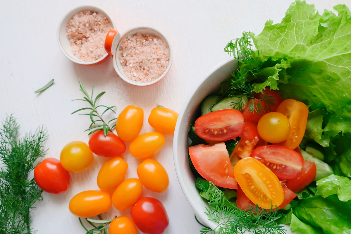 Tomato Dandelion Salad